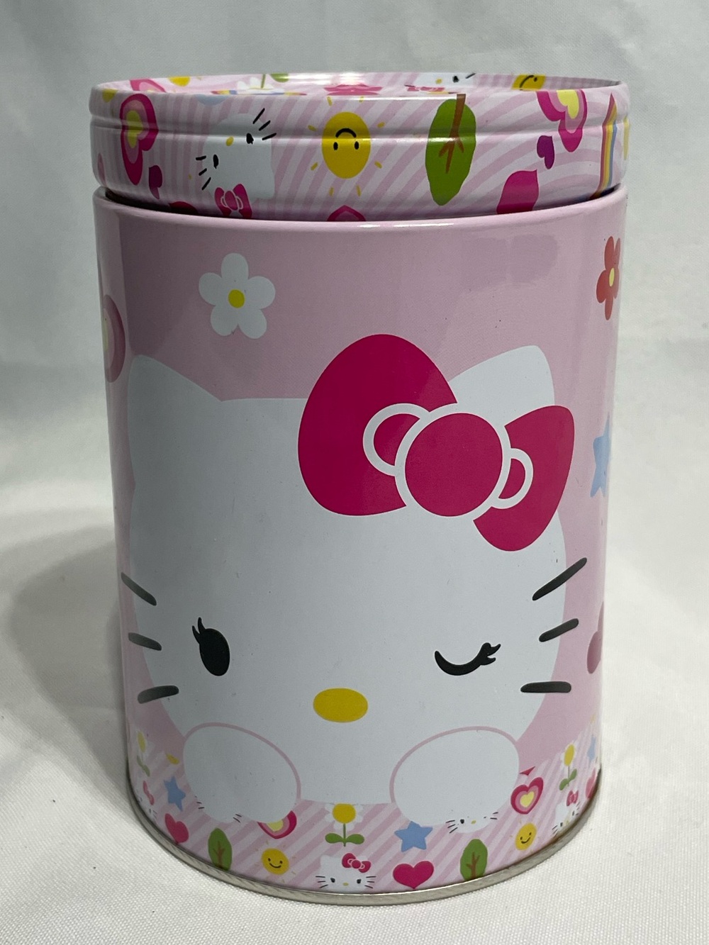 2013 Sanrio Hello Kitty Tin Coin Baink Piggy Bank Excellent Condition